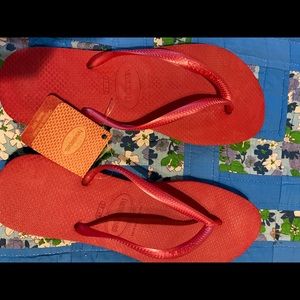 Red tong flip flops ☀️🏖 NWT